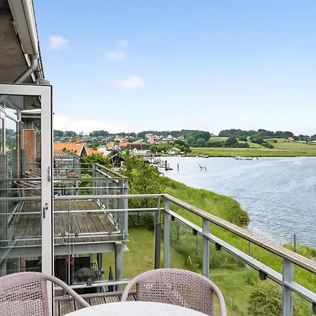 2 Bedroom Beautiful In Apartment Hejls