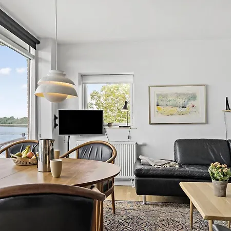 2 Bedroom Beautiful In Apartment Hejls